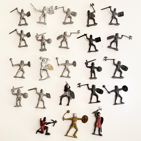Other - Knights Army Figures Lot of 23